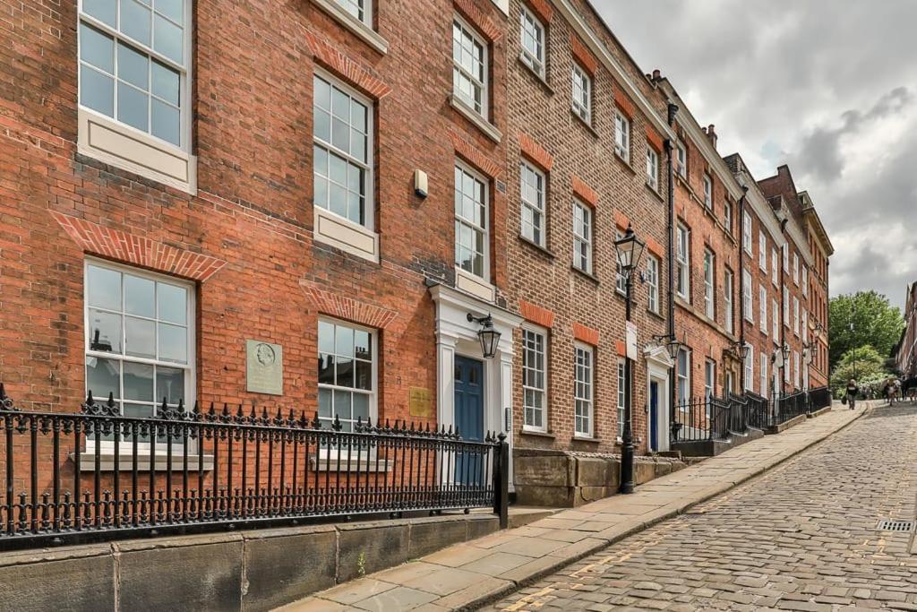 Paradise Square - Remodelled 18Th Century Apartme Sheffield Eksteriør bilde